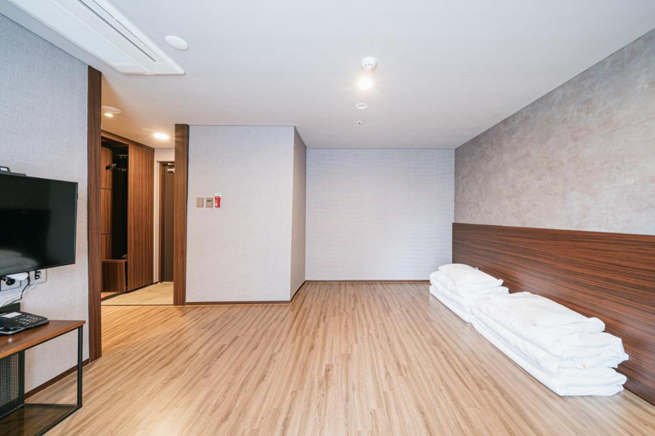 Hotel With City Jeju Esterno foto
