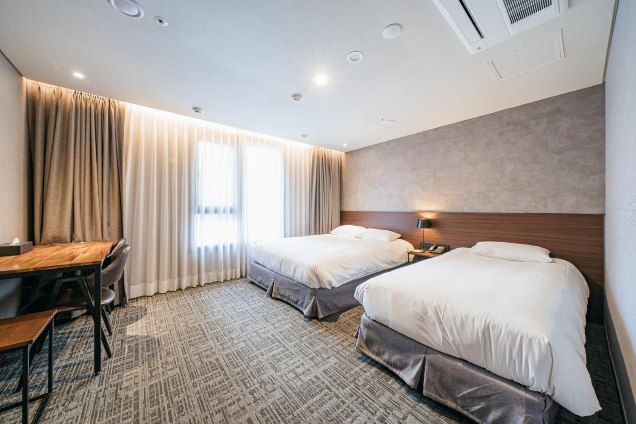 Hotel With City Jeju Esterno foto