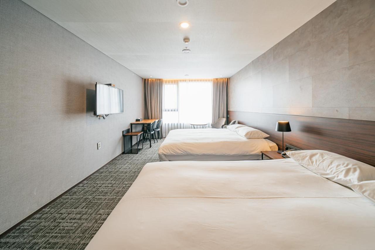 Hotel With City Jeju Esterno foto